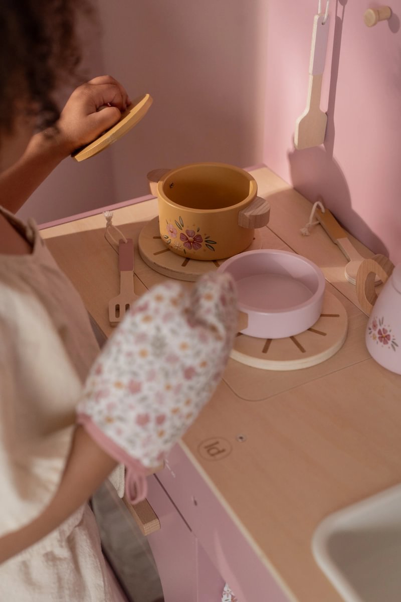 Pink play kitchen