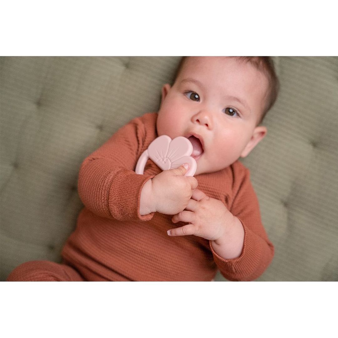 Anneau de dentition en silicone fleur | Little Dutch