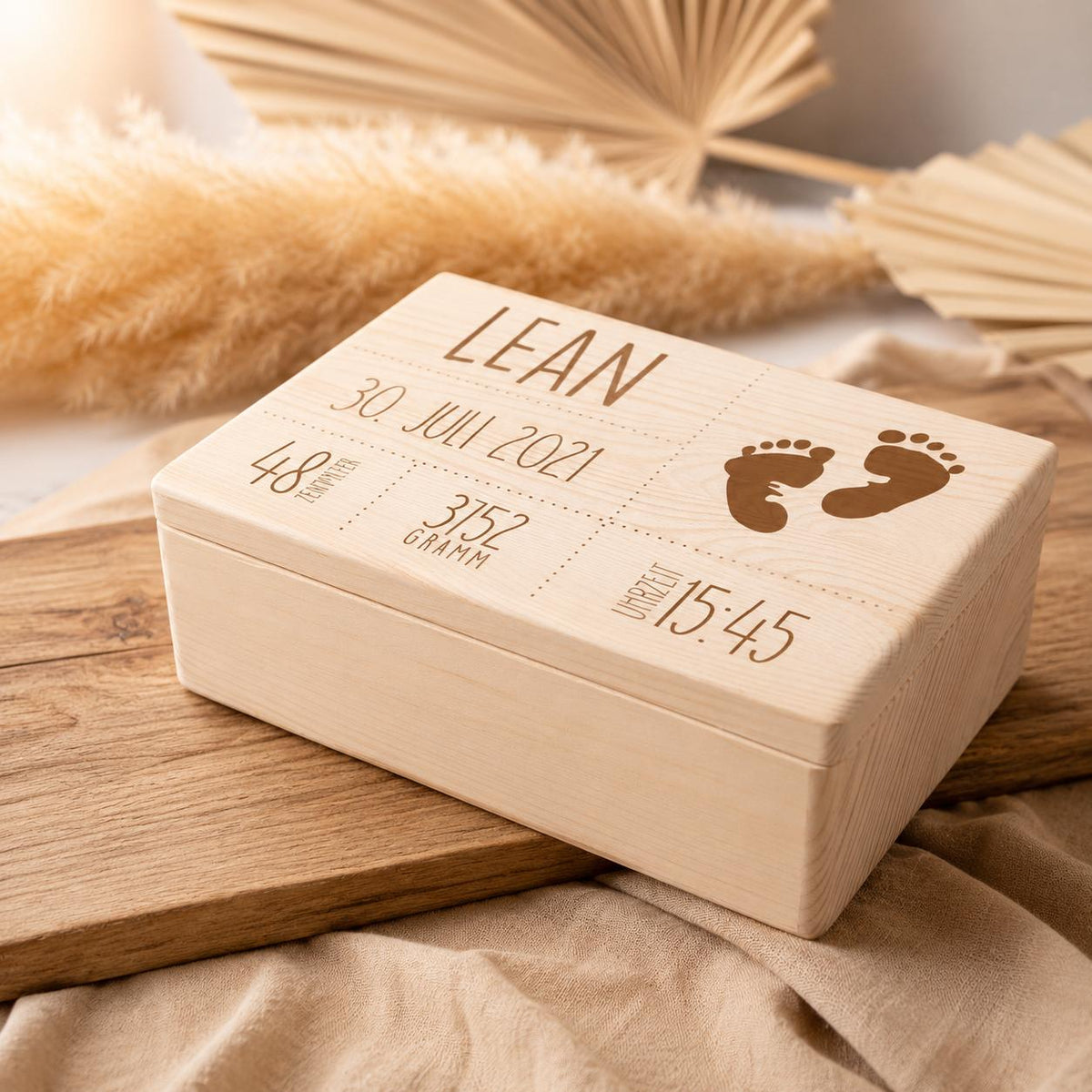Personalisiertes Geschenk zur Geburt – Erinnerungsbox aus Holz mit Name