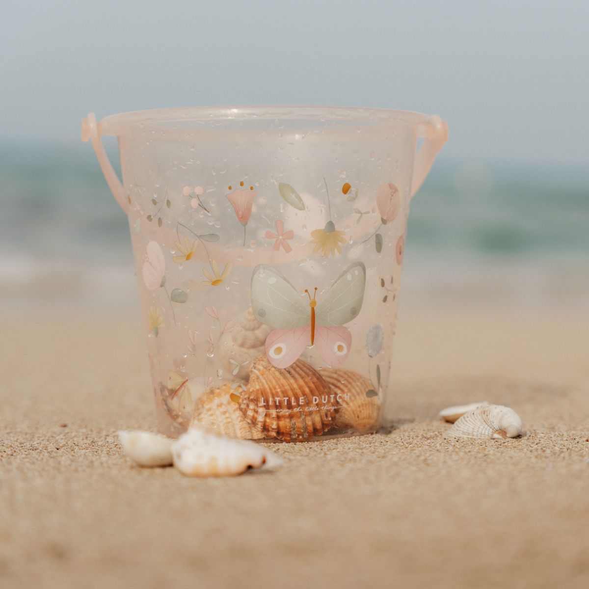 Bucket Flowers &amp; Butterflies | Little Dutch