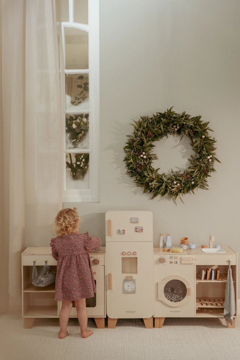 Wooden play kitchen in Scandinavian design – Limited Edition, customizable