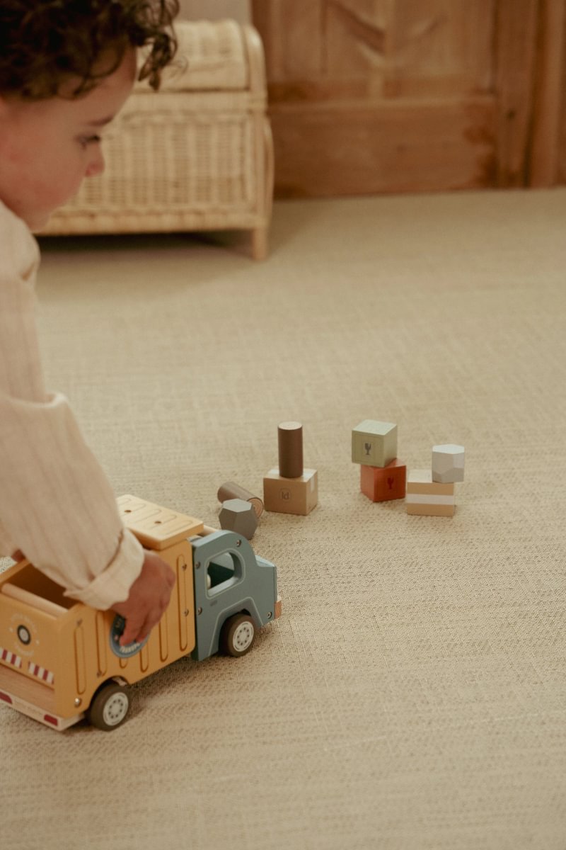 Camion benne en bois