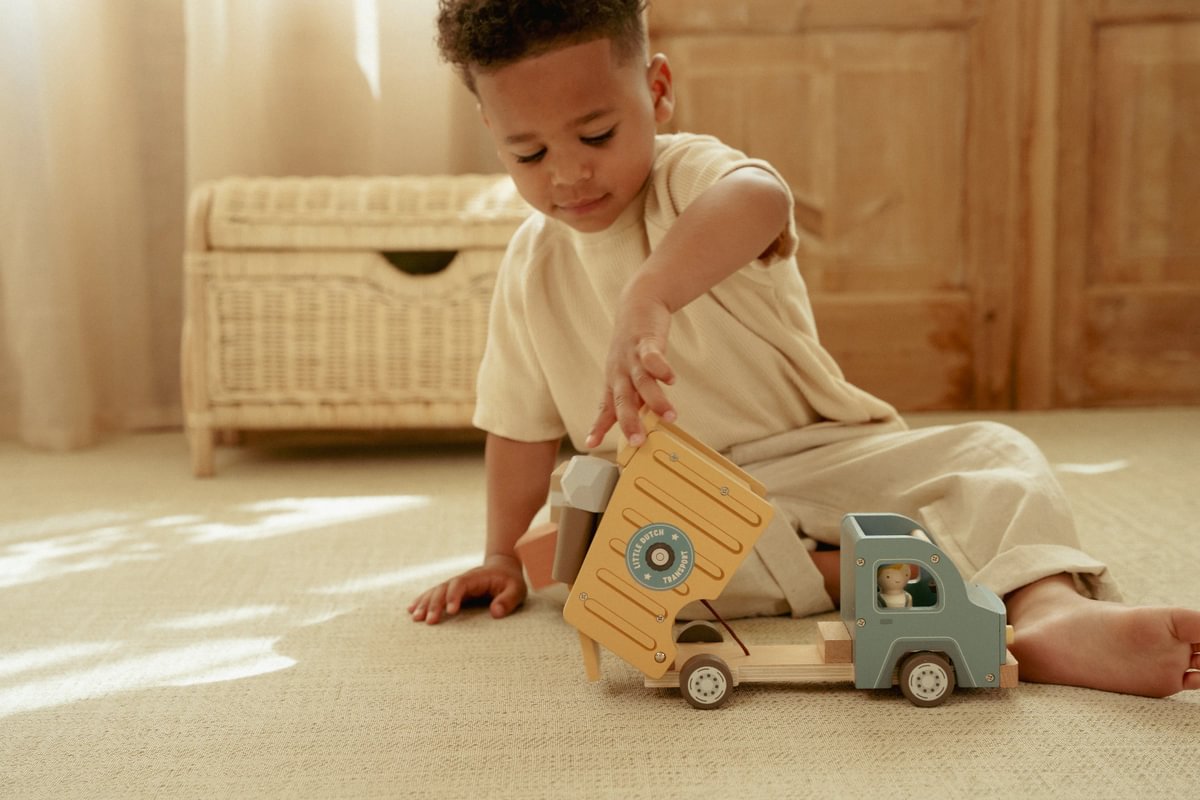 Camion benne en bois