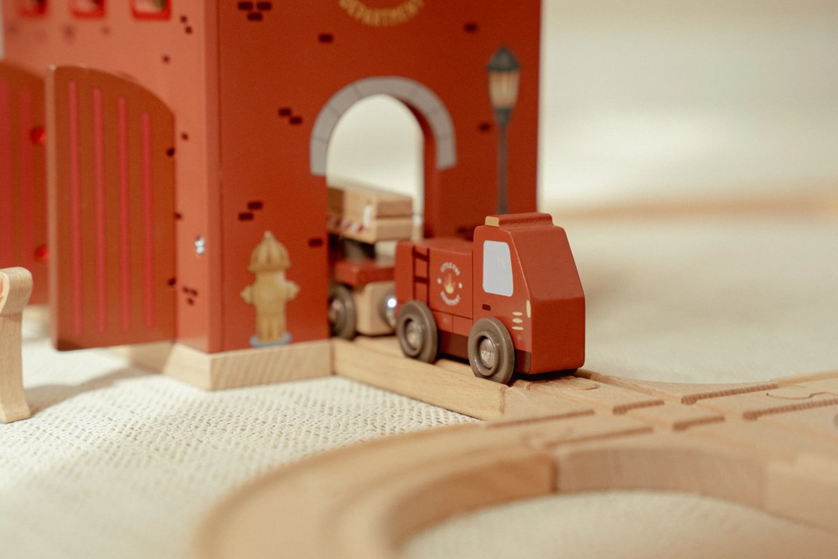 Personalized wooden train station | Schmatzepuffer
