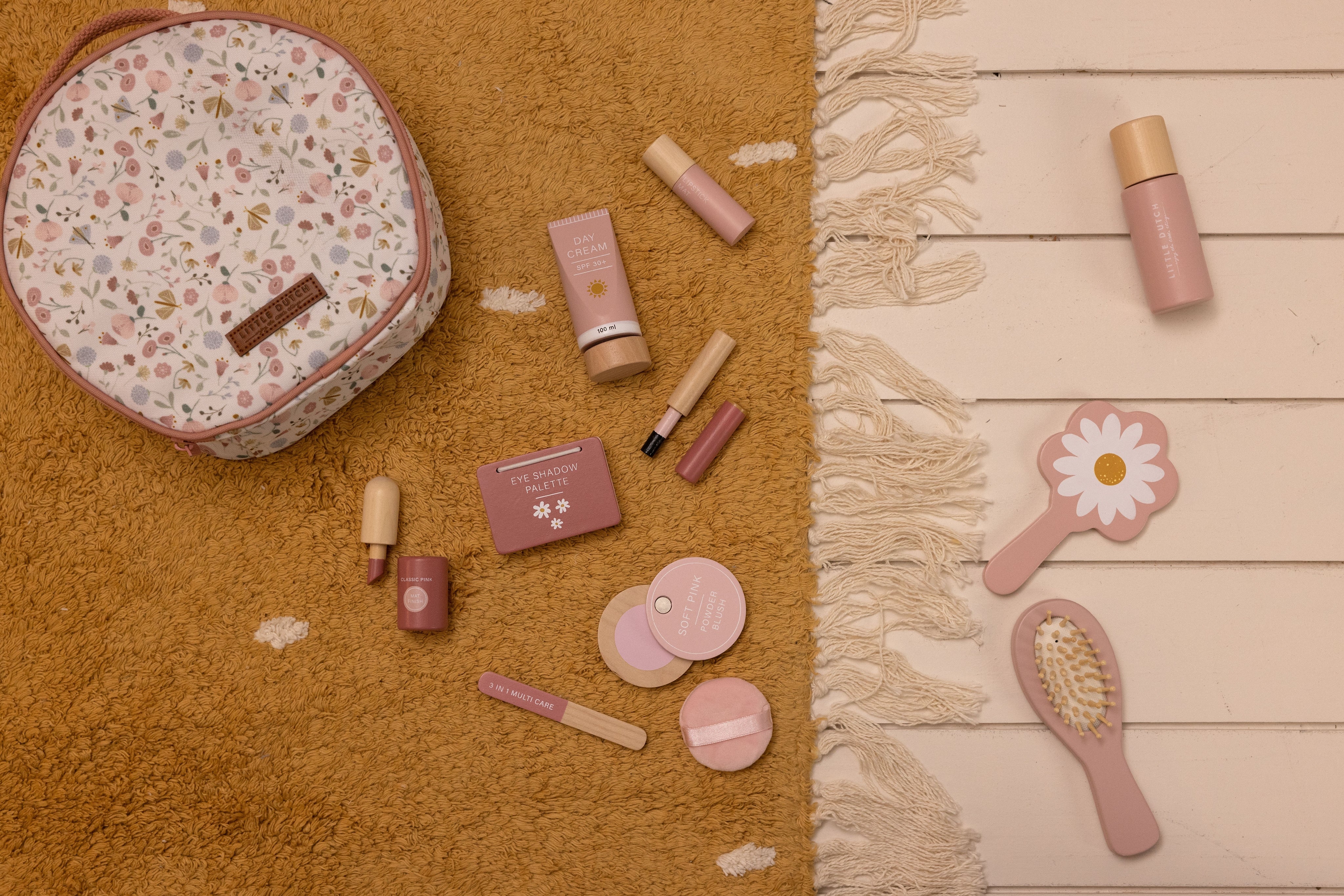 Make-up case Flowers &amp; Butterflies