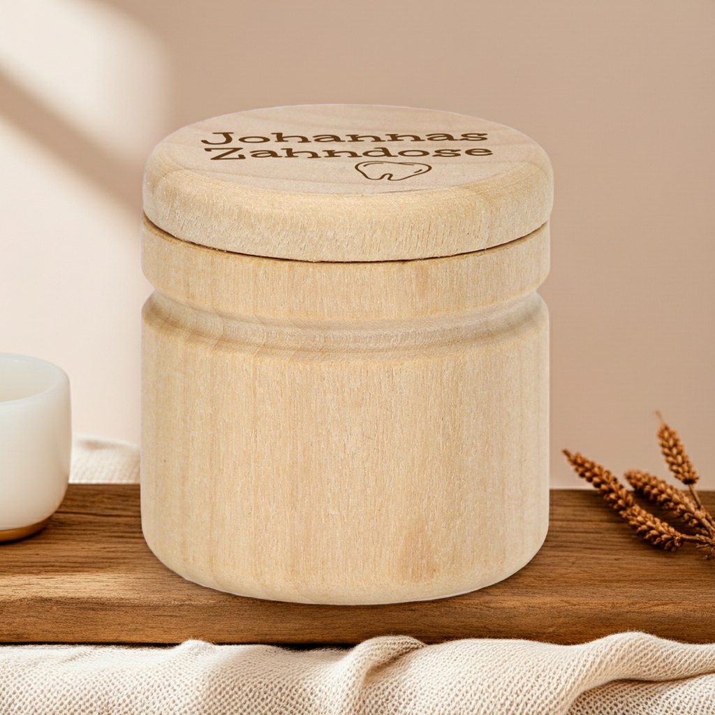 Milchzahndose aus Holz mit Wunschmotiv – personalisiert – Schmatzepuffer